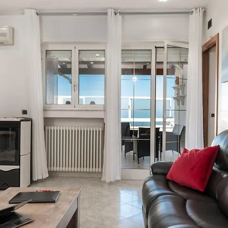 Con Balcone Panoramico 